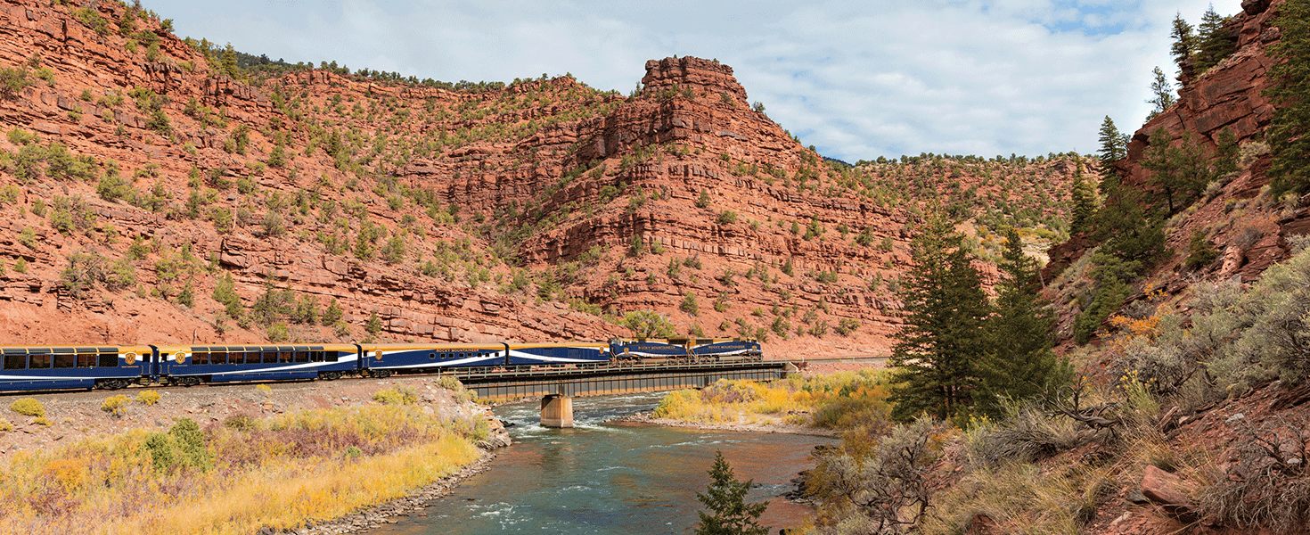 Rocky Mountaineer train in Red Canyon, Utah