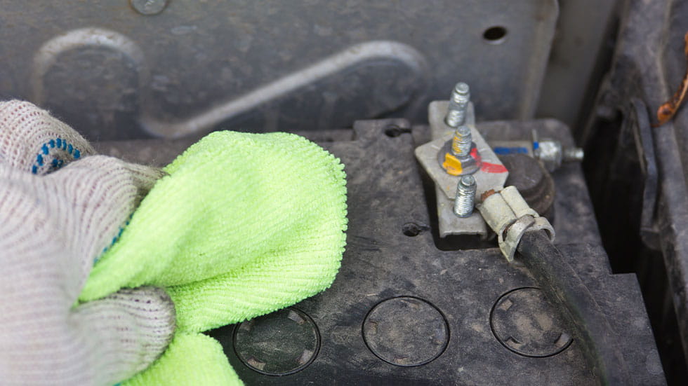 cleaning corroded battery