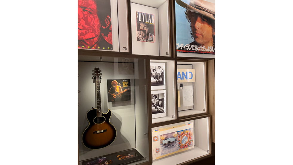 Bob Dylan Center_the only Dylan owned guitar in the Tulsa collection_photo by MeLinda Schnyder